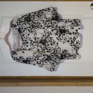 Calvin Klein black and white floral balloon billow sleeve blouse